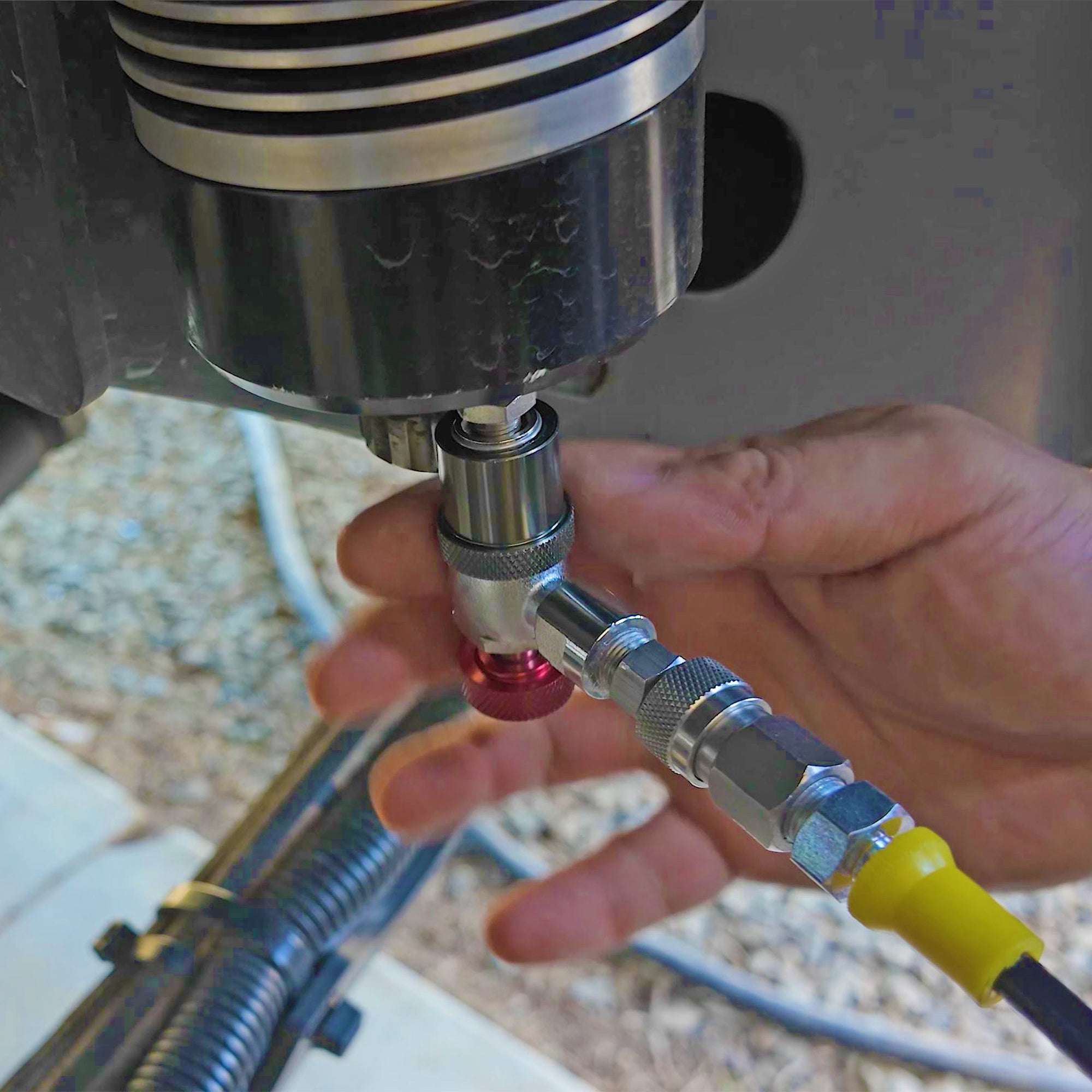 Dual Fill Shock Inflator with Gauge Tool