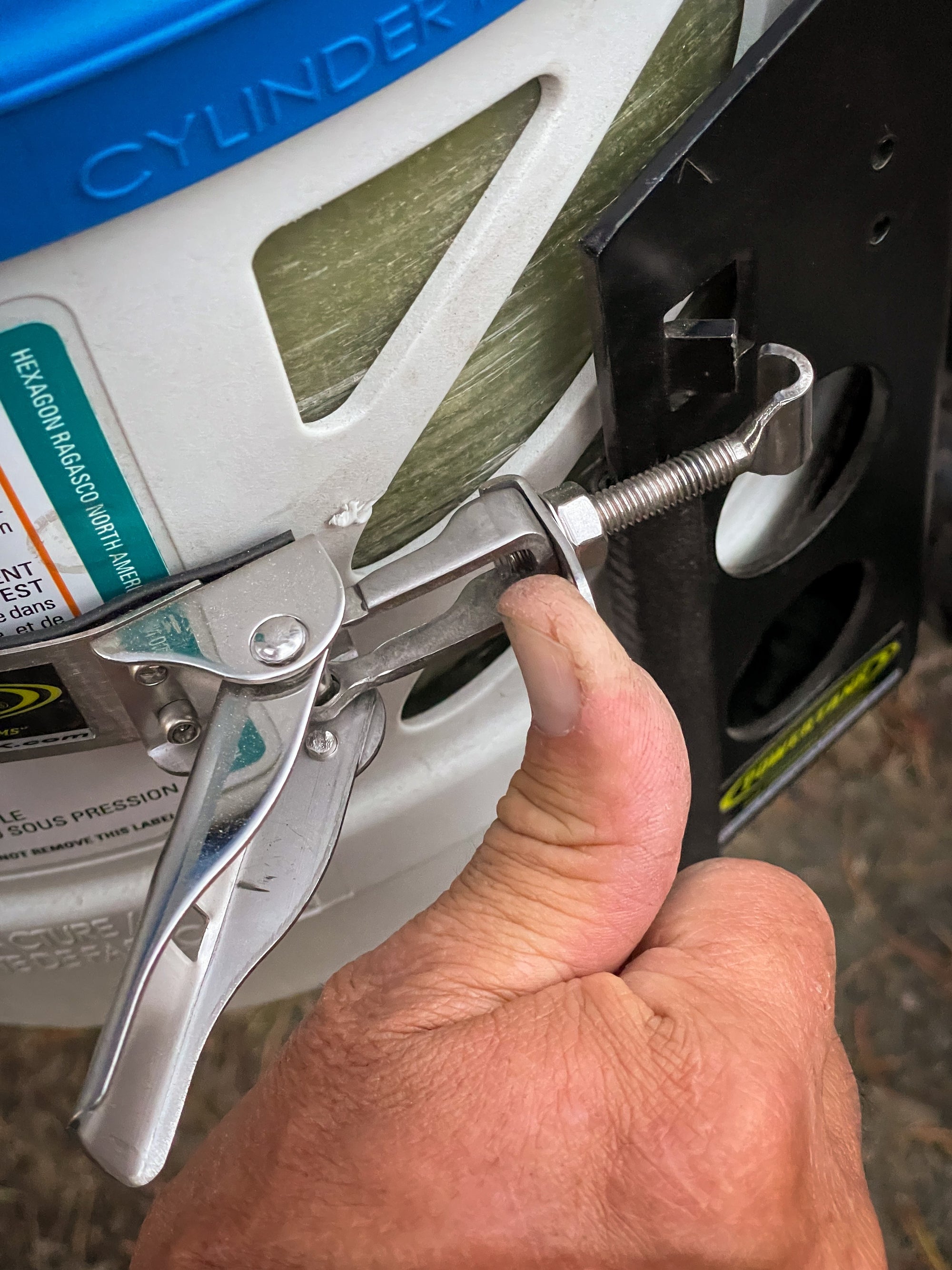 Tor LOCKER Bracket for 11 lb Squatty Propane Tank &amp; 11 lb Viking Composite Tank