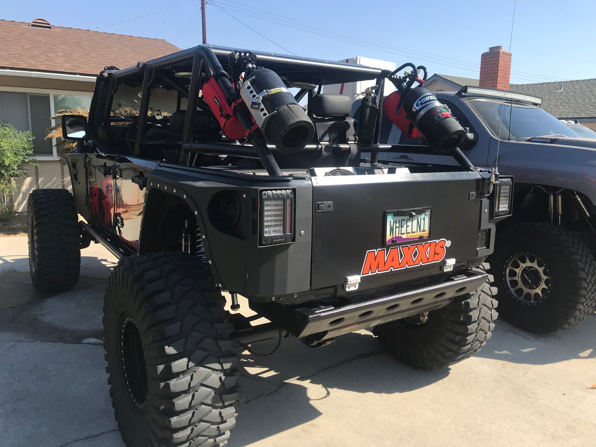 10 lb. Roll Bar Edition Power Tank (also fits 1.5&quot;-2.5&quot; tubing &amp; CJ, YJ, TJ)